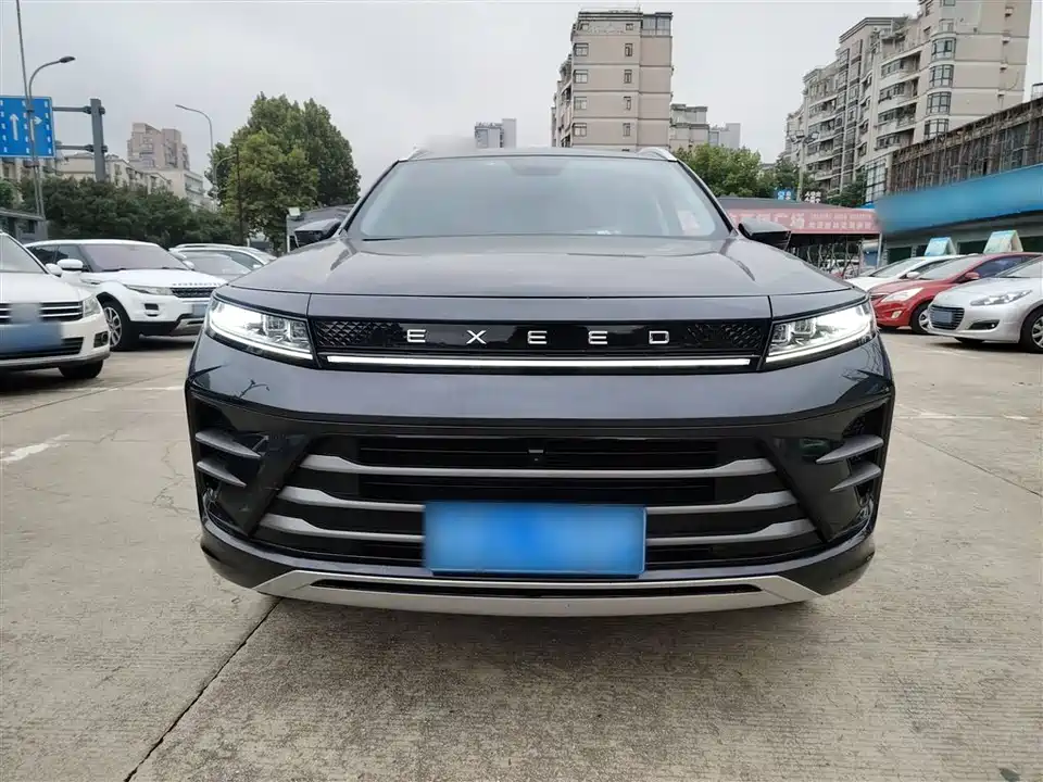 Exeed Chasing the wind