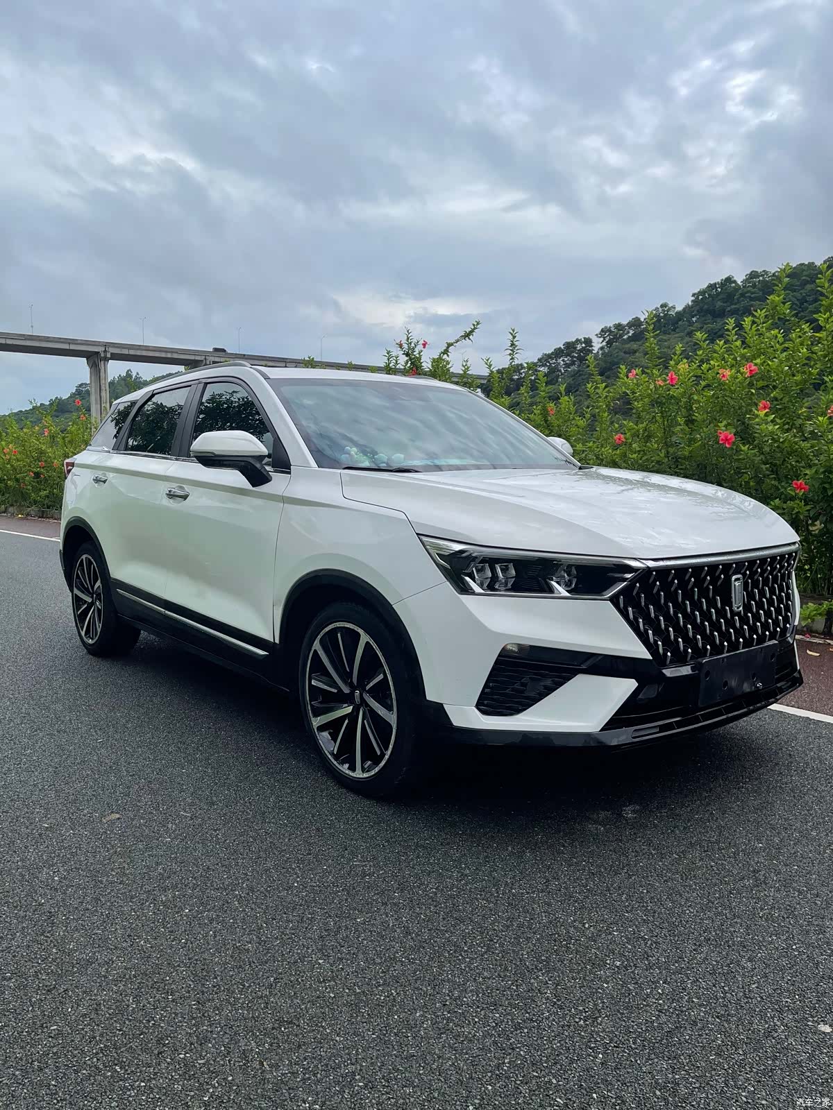 Bestune T77, 2019 3