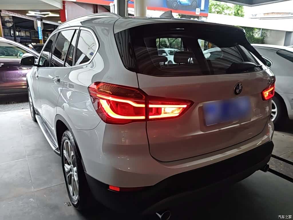 BMW X1, 2018 все фото