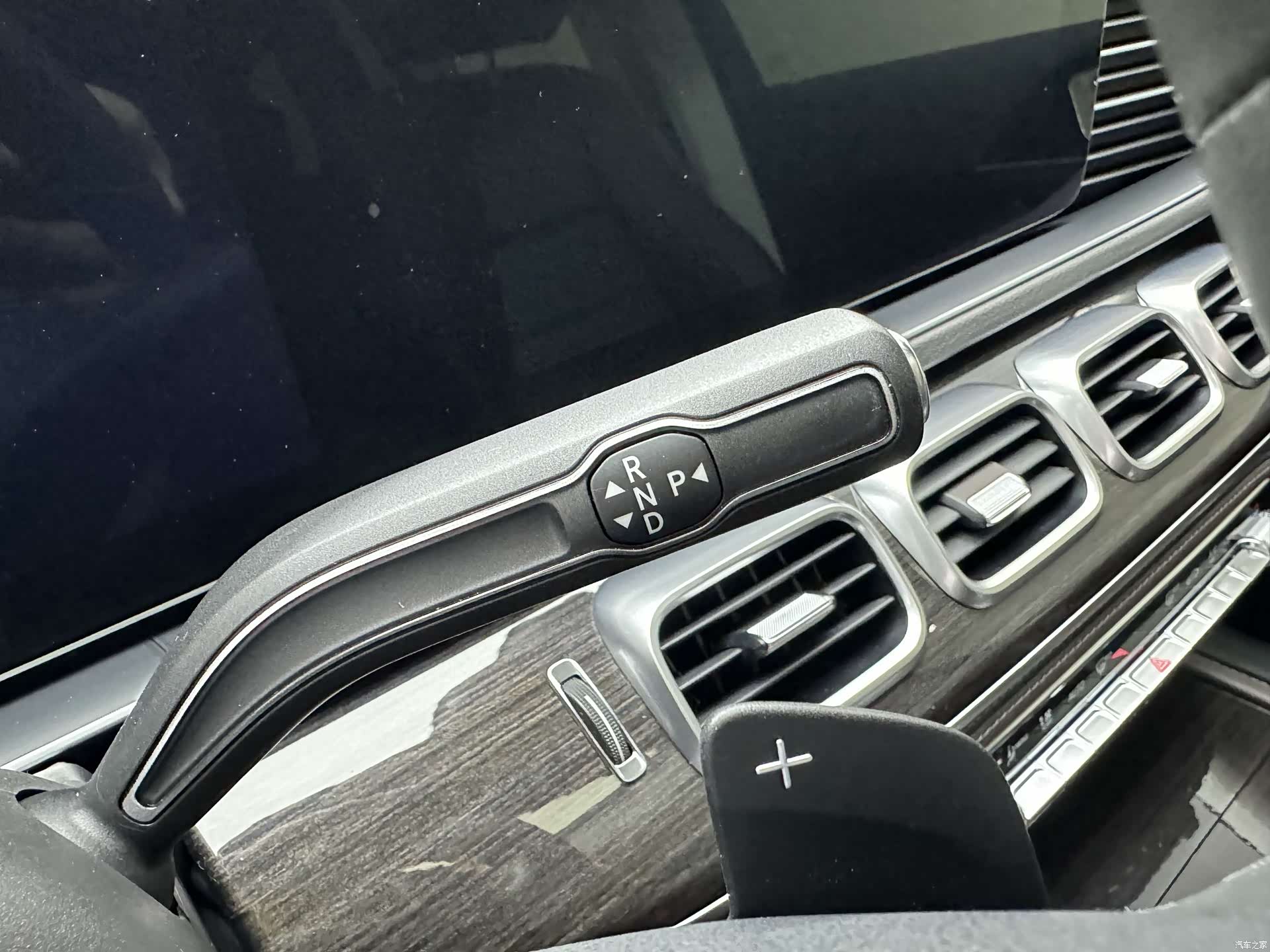 Mercedes-Benz GLS, 2020 16