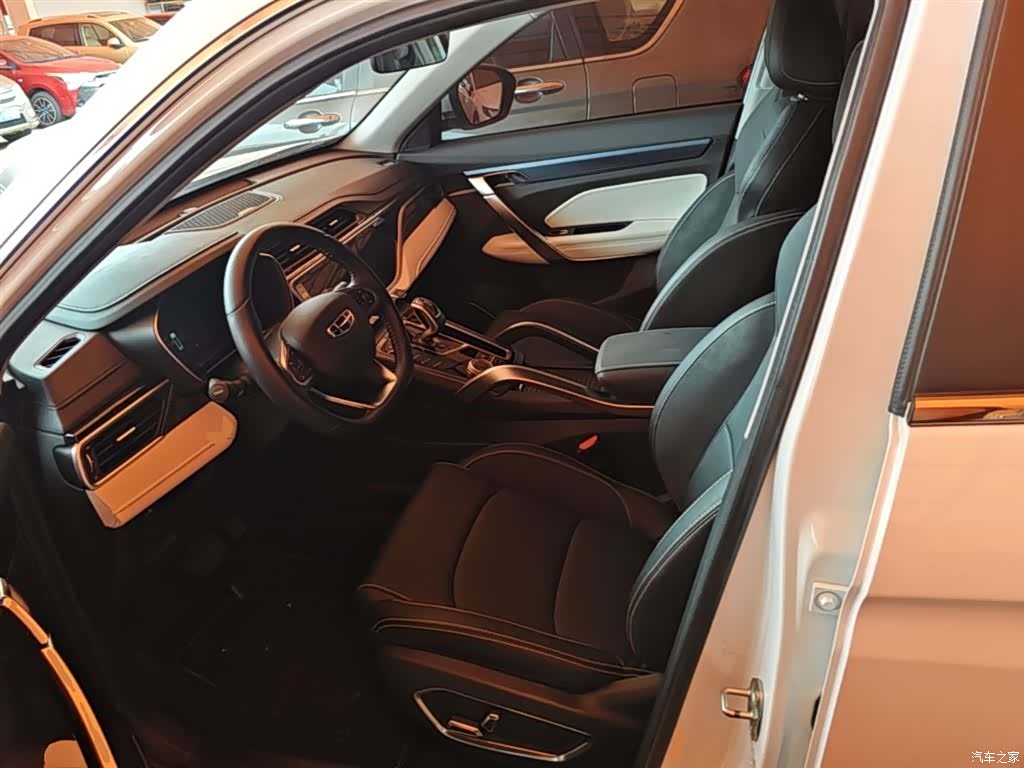 Geely Boyue, 2023 15