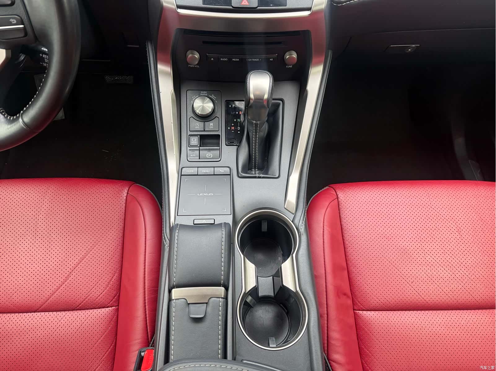 Lexus NX, 2020 10