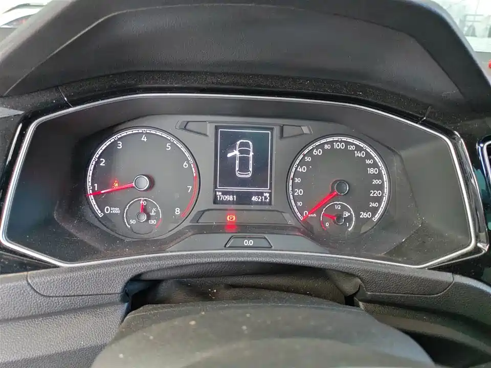 Volkswagen T-ROC exploring Songs