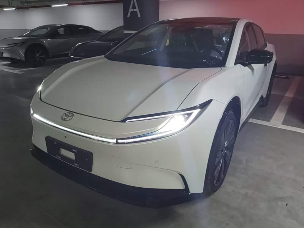 Toyota bZ5