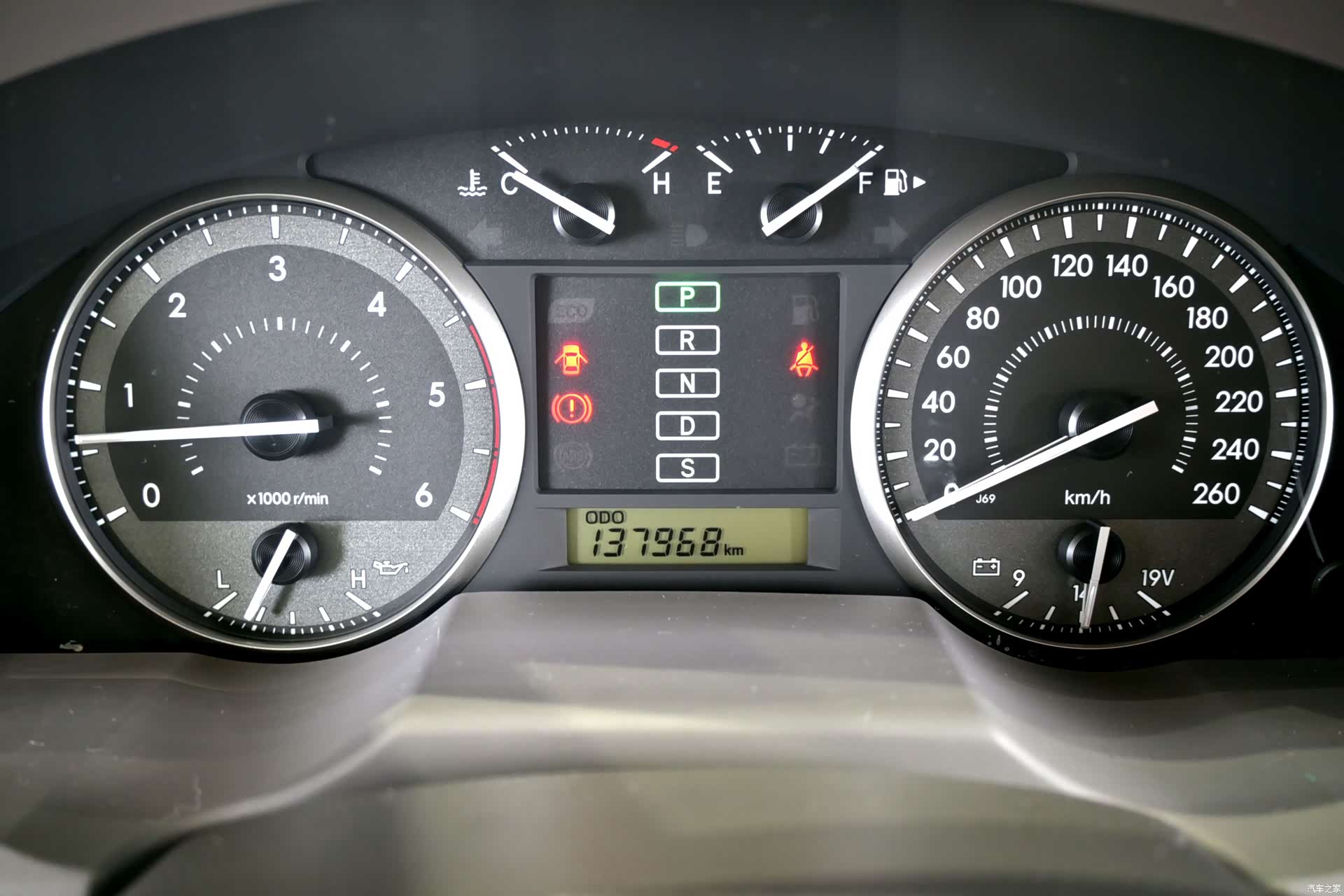 Toyota Land Cruiser, 2018 16