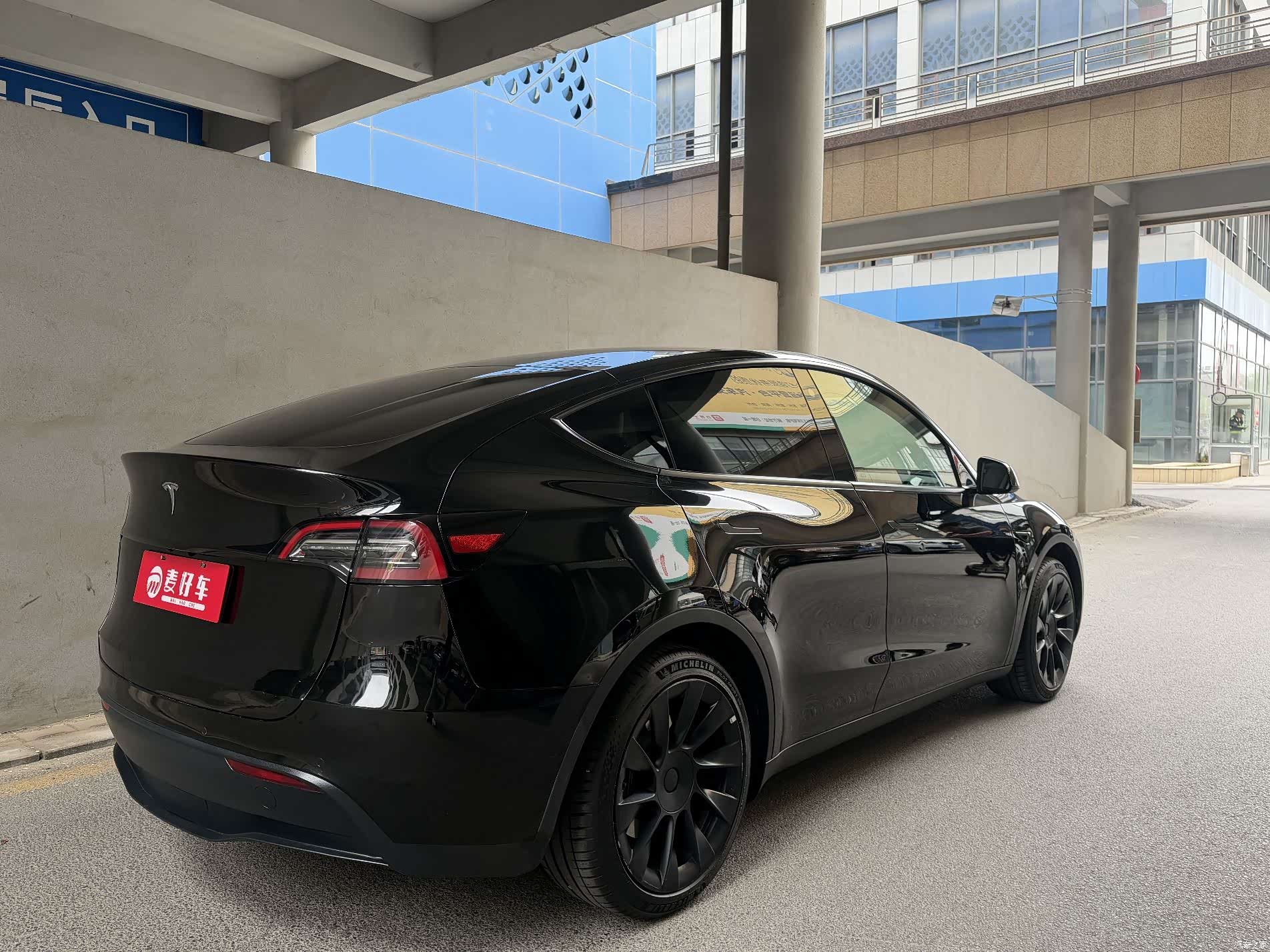 Tesla Model Y, 2023 4