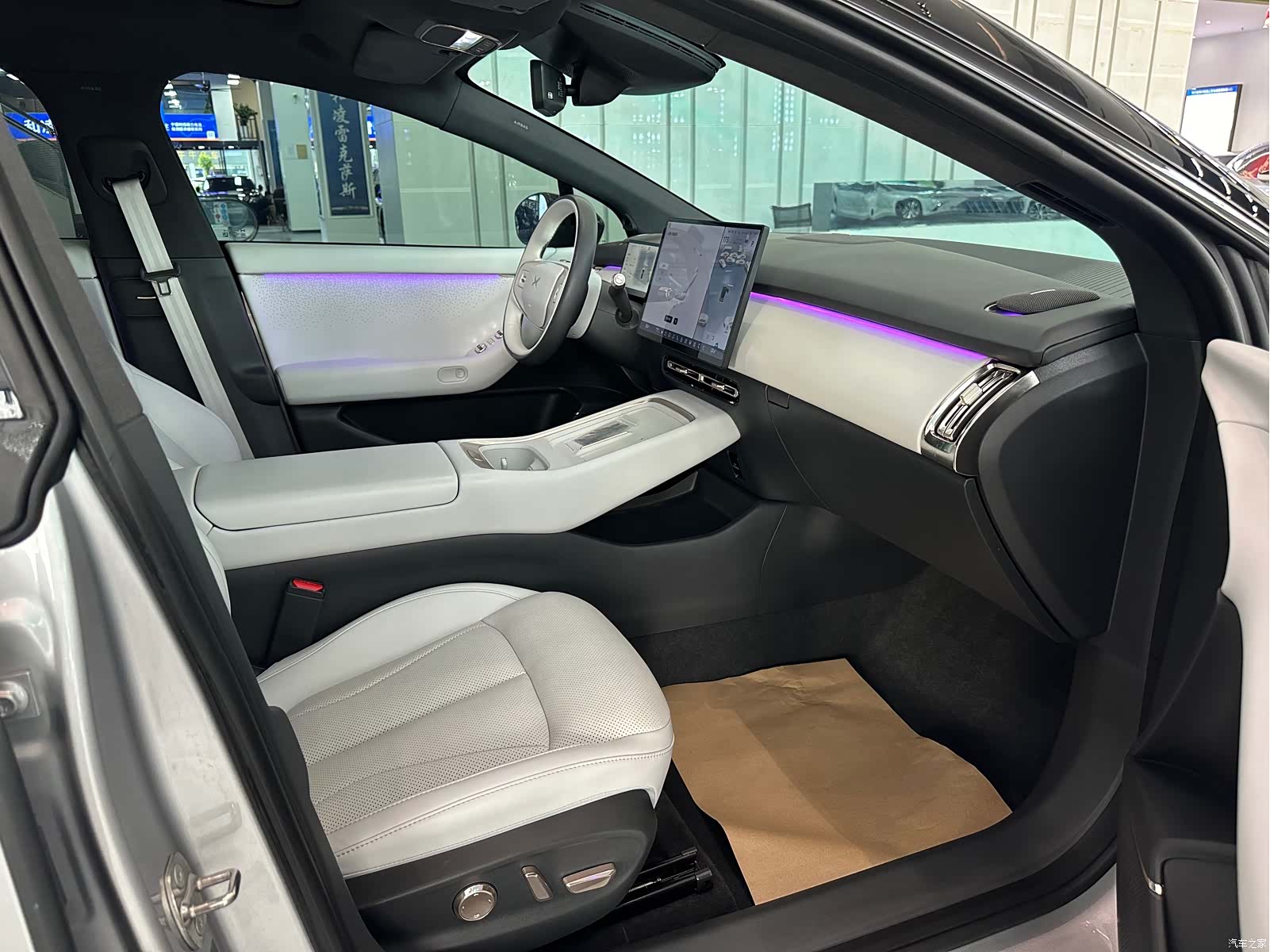 Xpeng P7, 2025 17