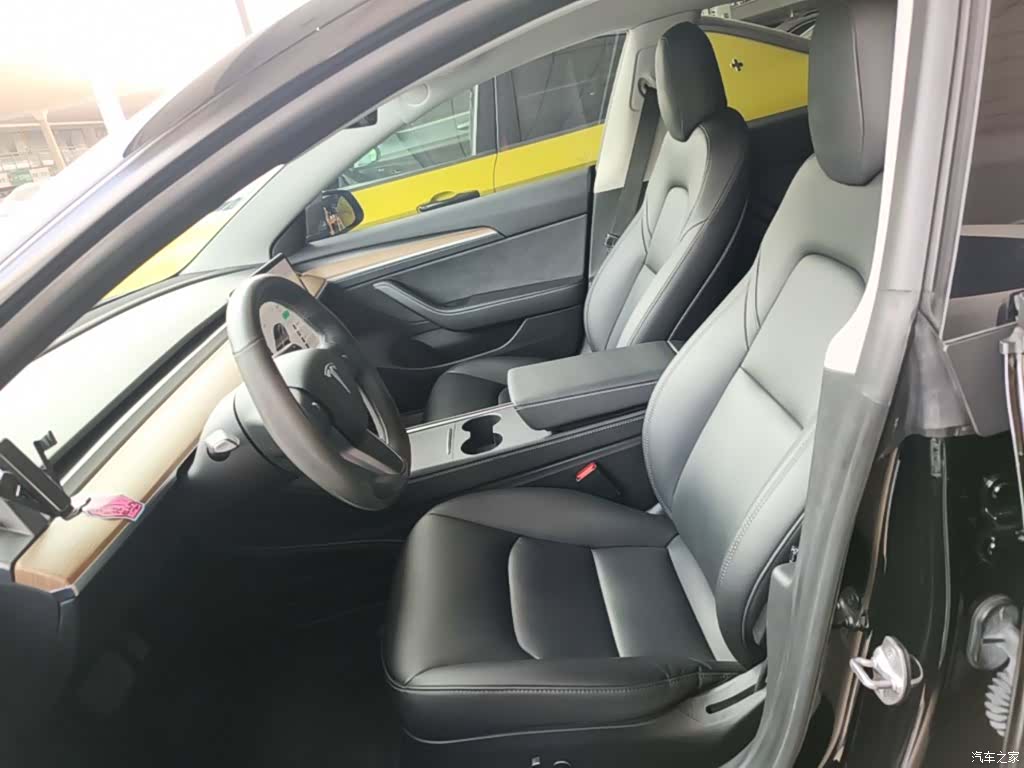 Tesla Model 3, 2021 15