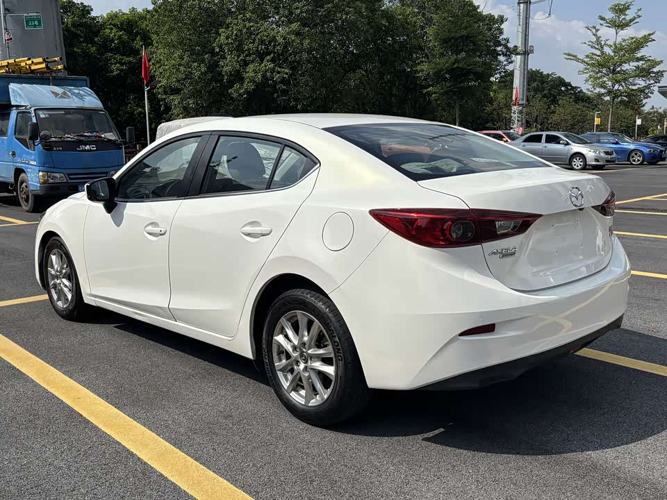 Mazda 3 Angkesaila