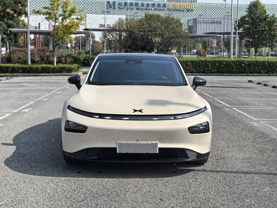 XPENG P7