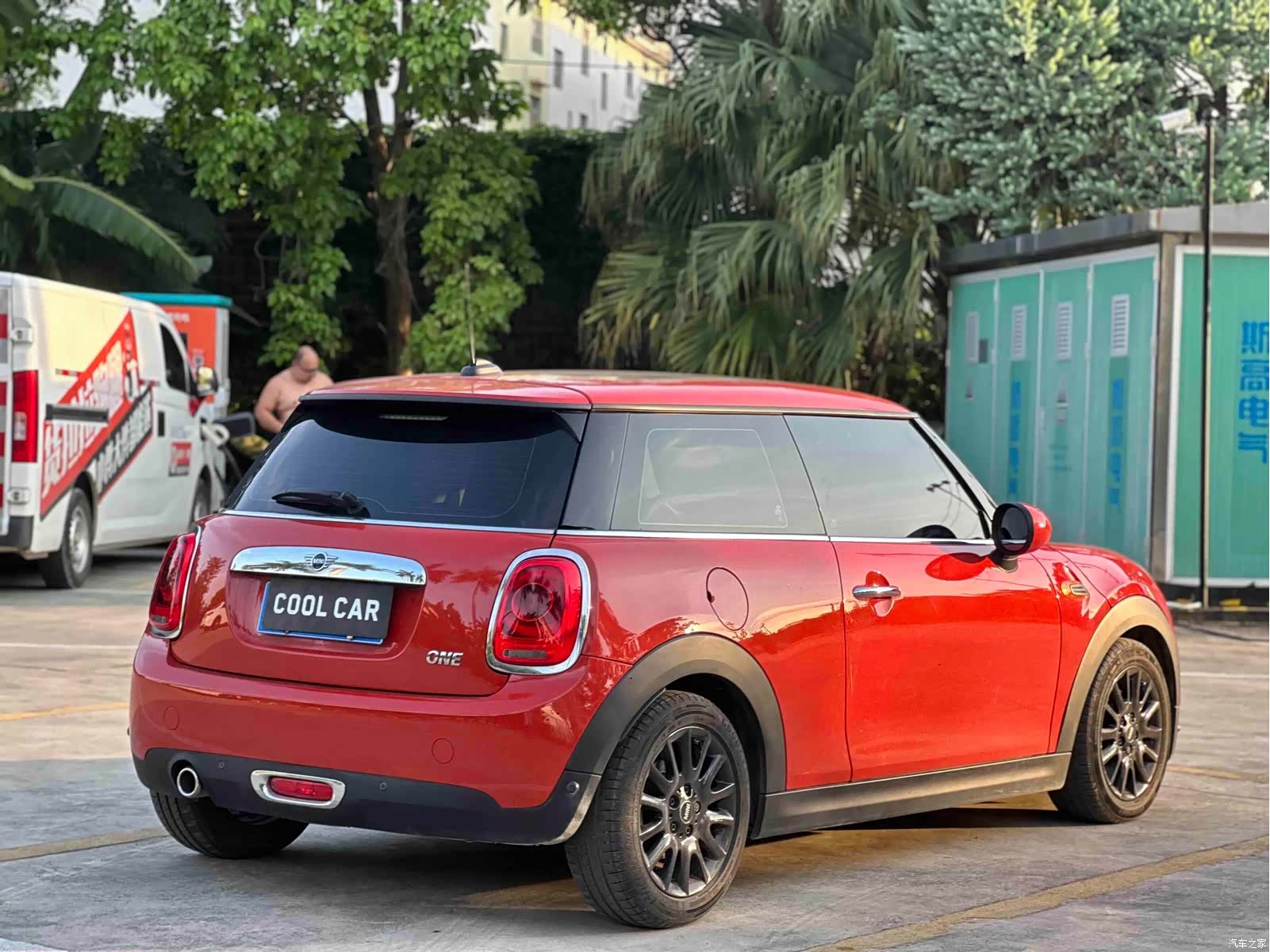Mini ONE, 2019 10