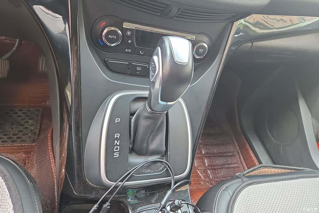 Ford Kuga, 2015 16