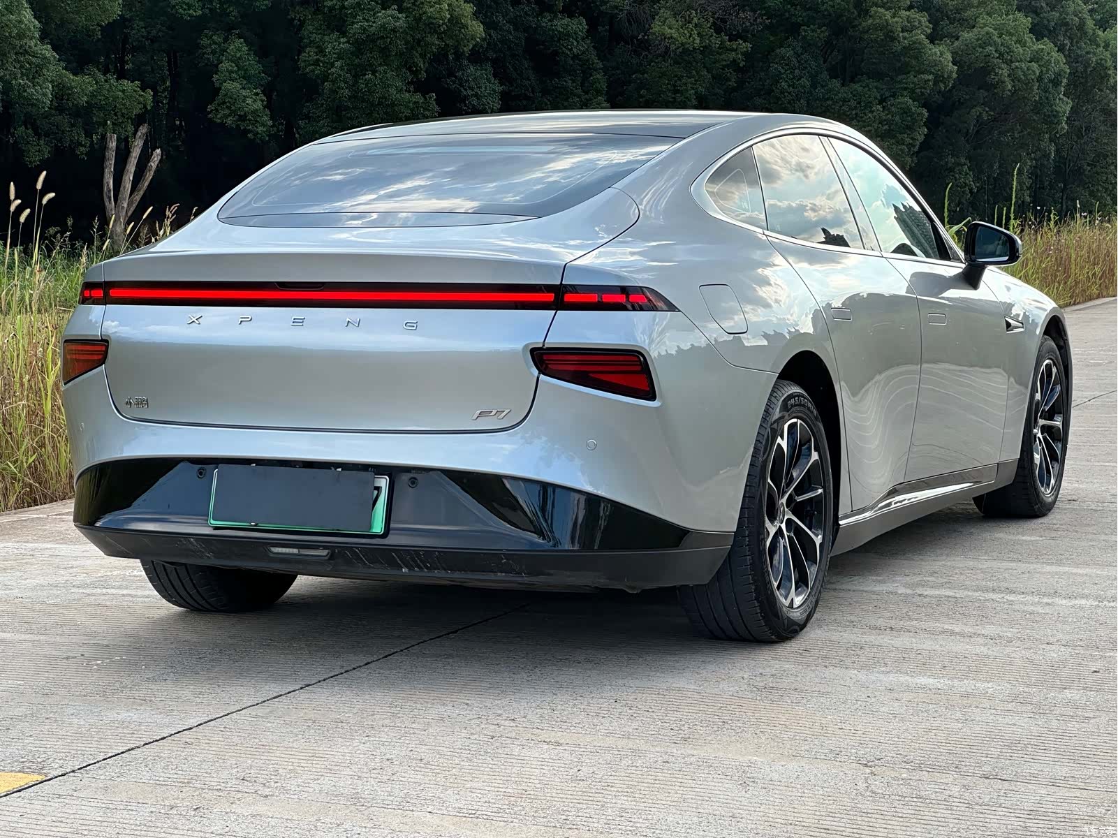 Xpeng P7, 2022 15