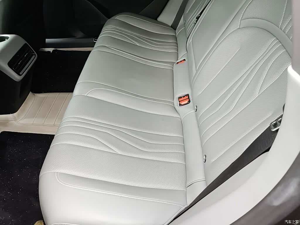 Geely E8, 2024 17