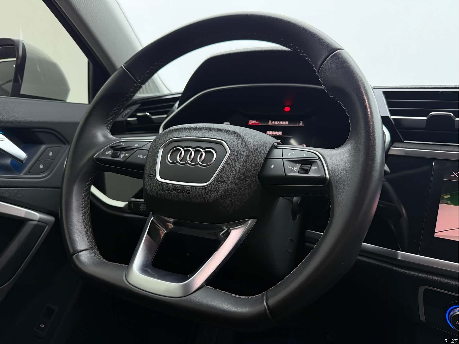 Audi Q3, 2022 14