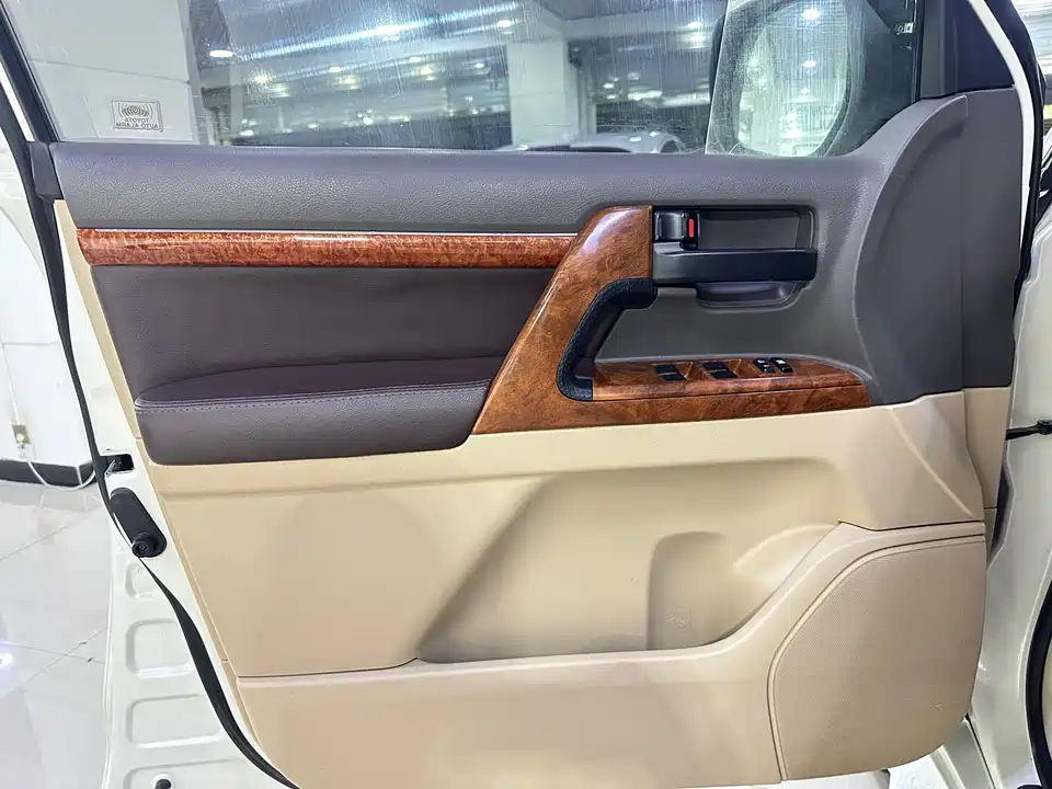 Toyota Land Cruiser Toyota Land Cruiser
