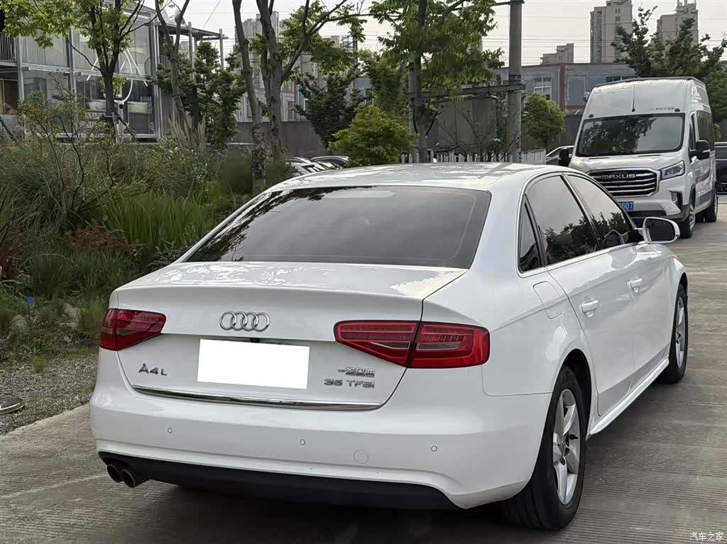 Audi A4L, 2015 11