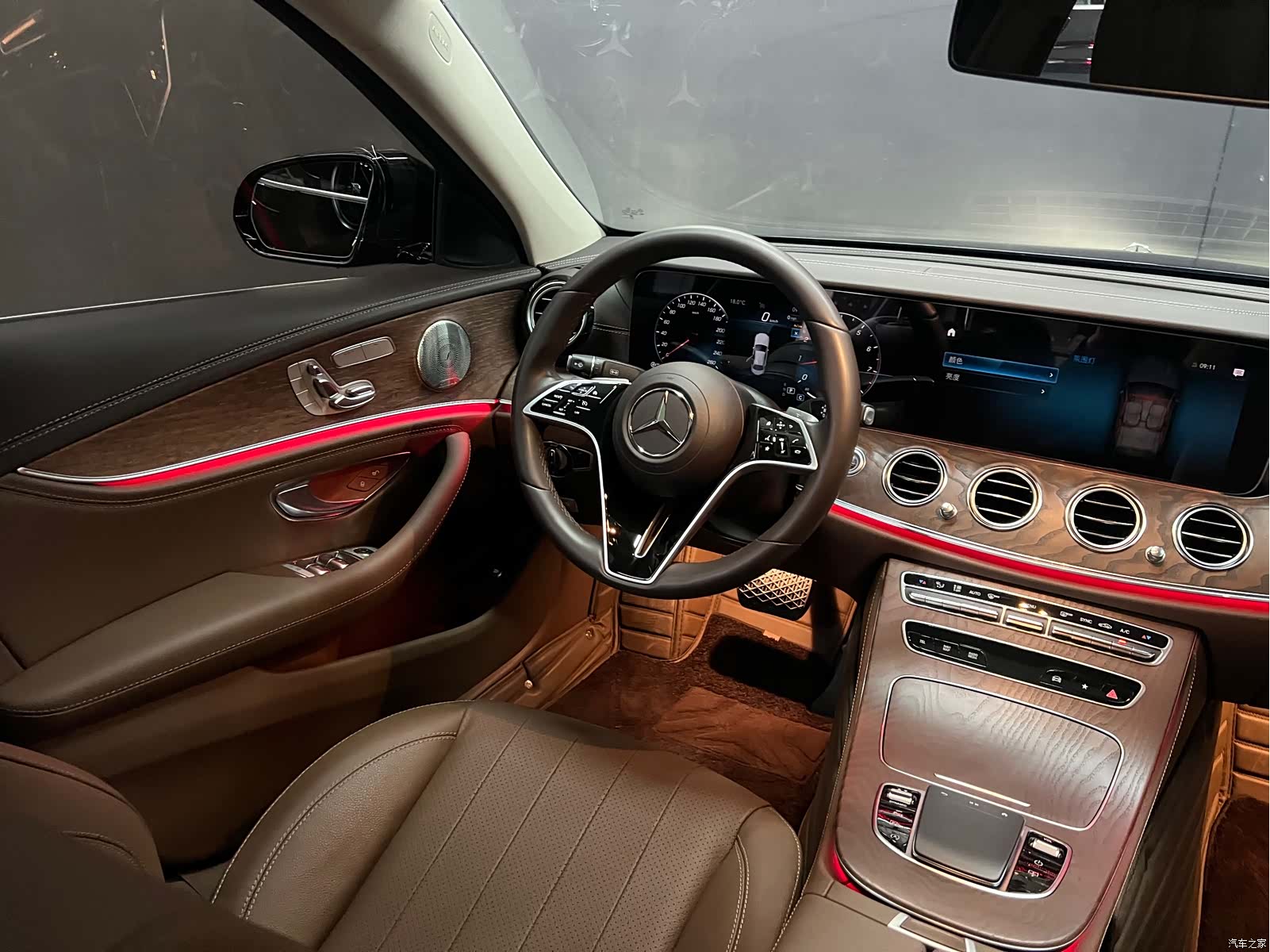Mercedes-Benz E-Class, 2023 17