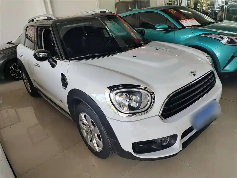MINI COUNTRYMAN