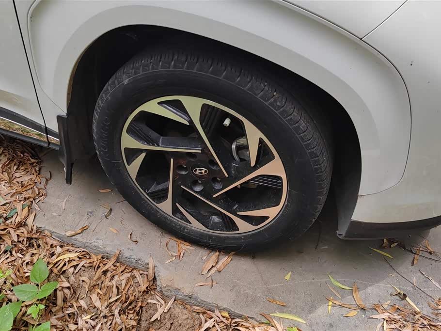 Hyundai Kustu