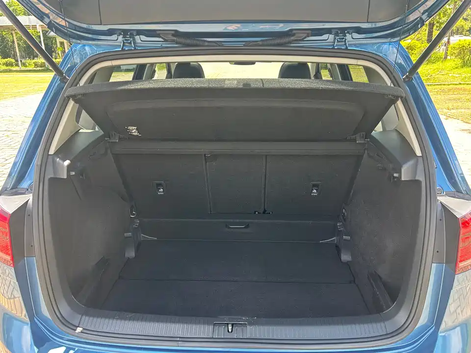 Volkswagen Golf*Jiayu