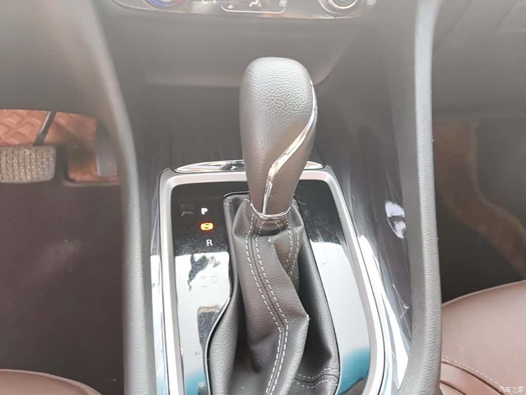 Buick GL6, 2018 9