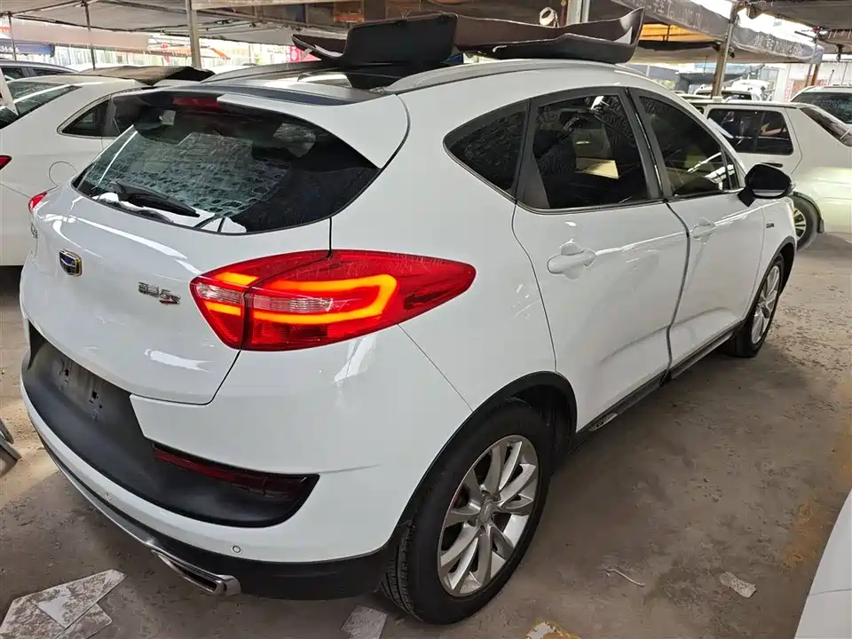 Geely Emgrand GS