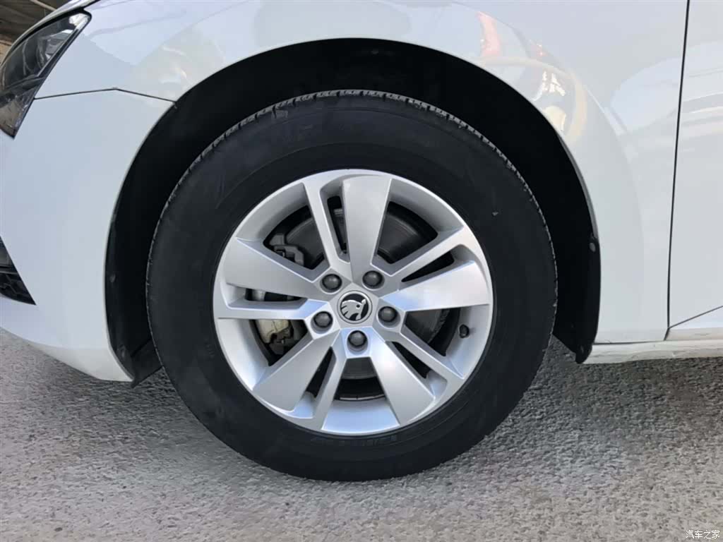Skoda Superb, 2021 23