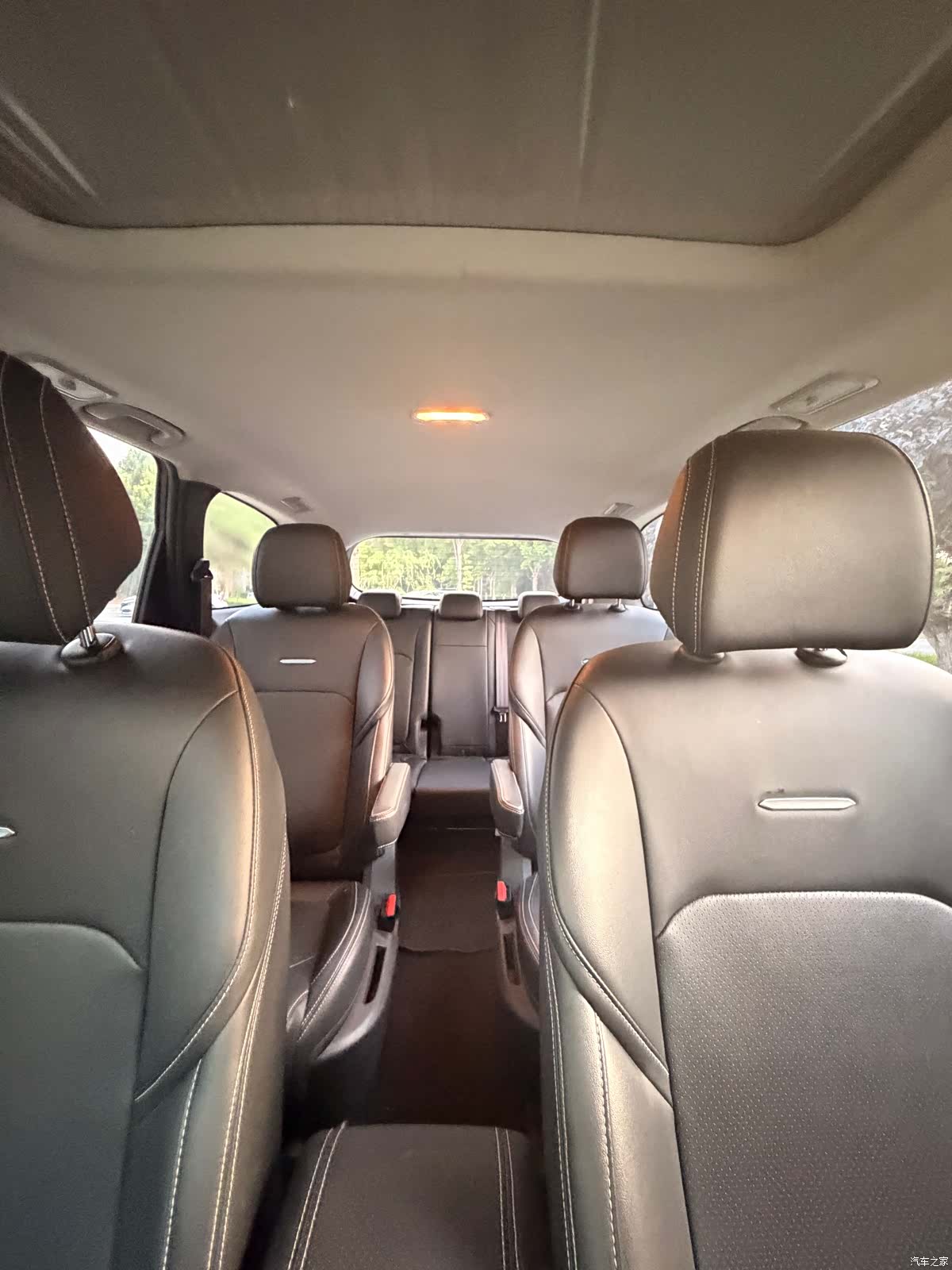 Maxus EUNIQ, 2021 10