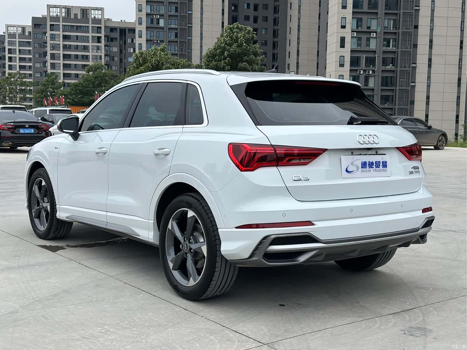 Audi Q3, 2022 4
