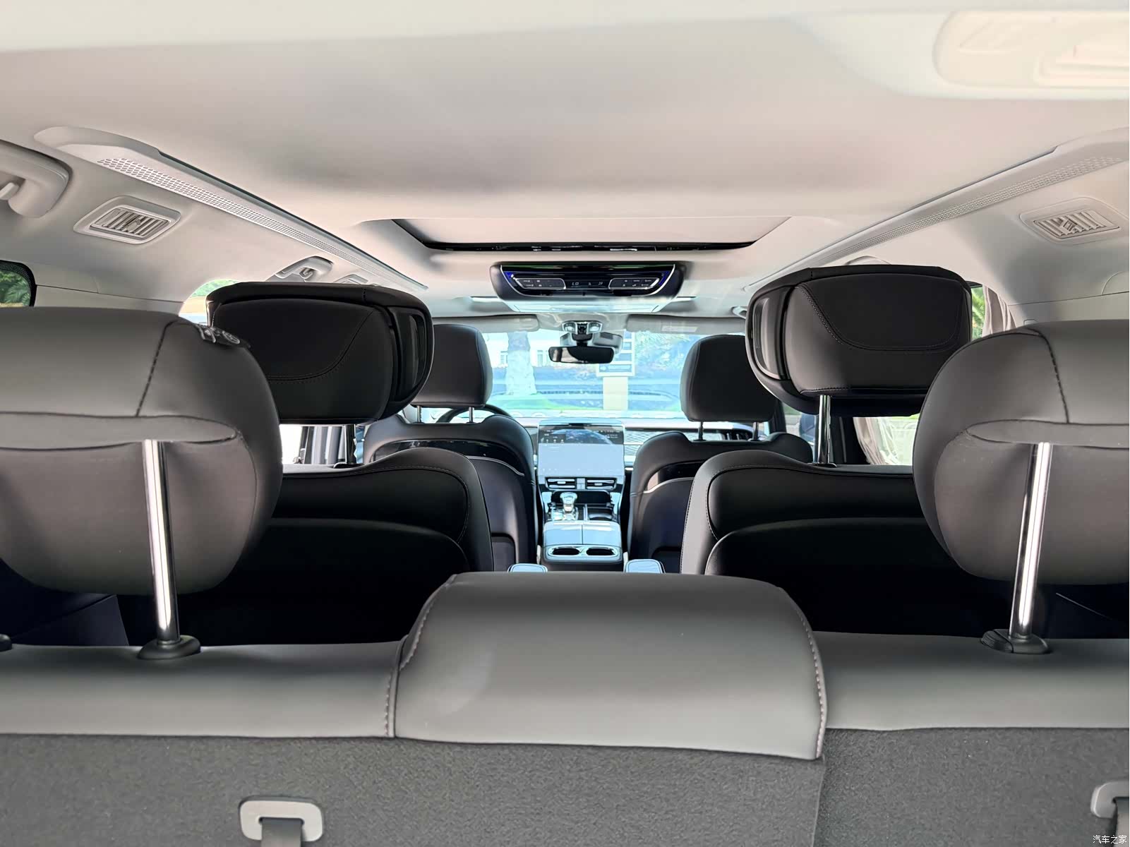 Trumpchi M8, 2024 13