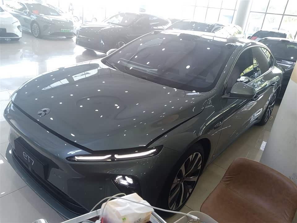 NIO ET7