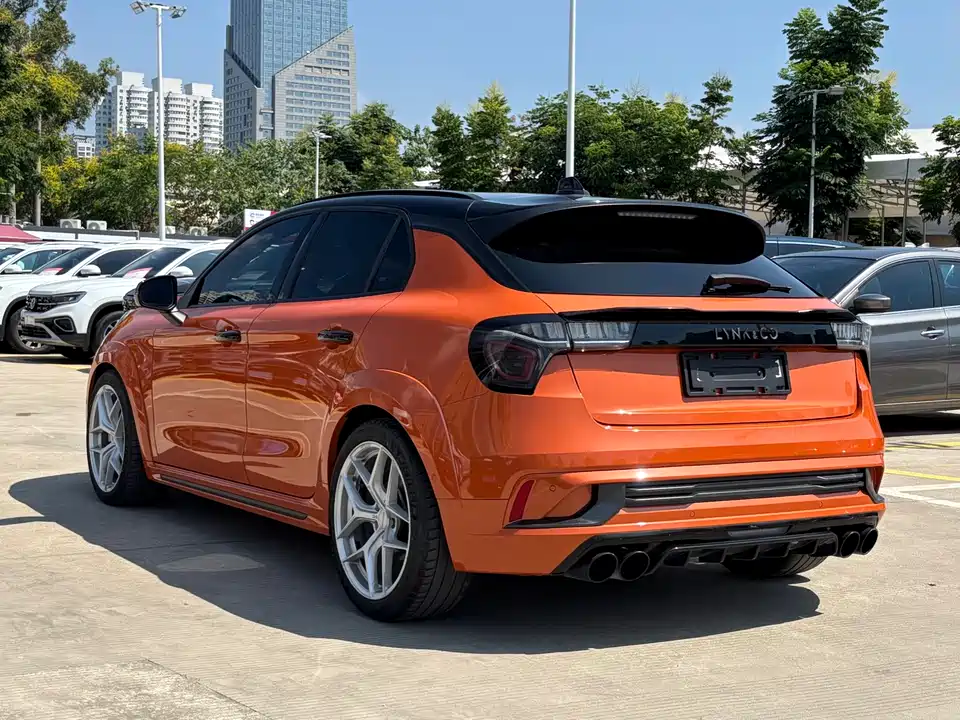 Lynk & Co 02 Hatchback