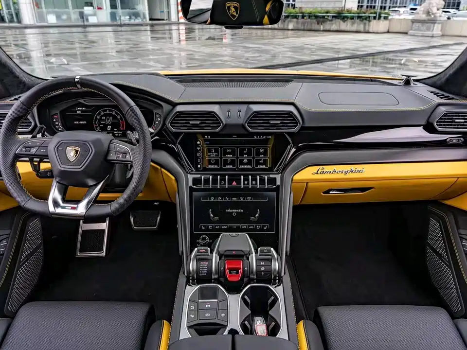 Lamborghini Urus