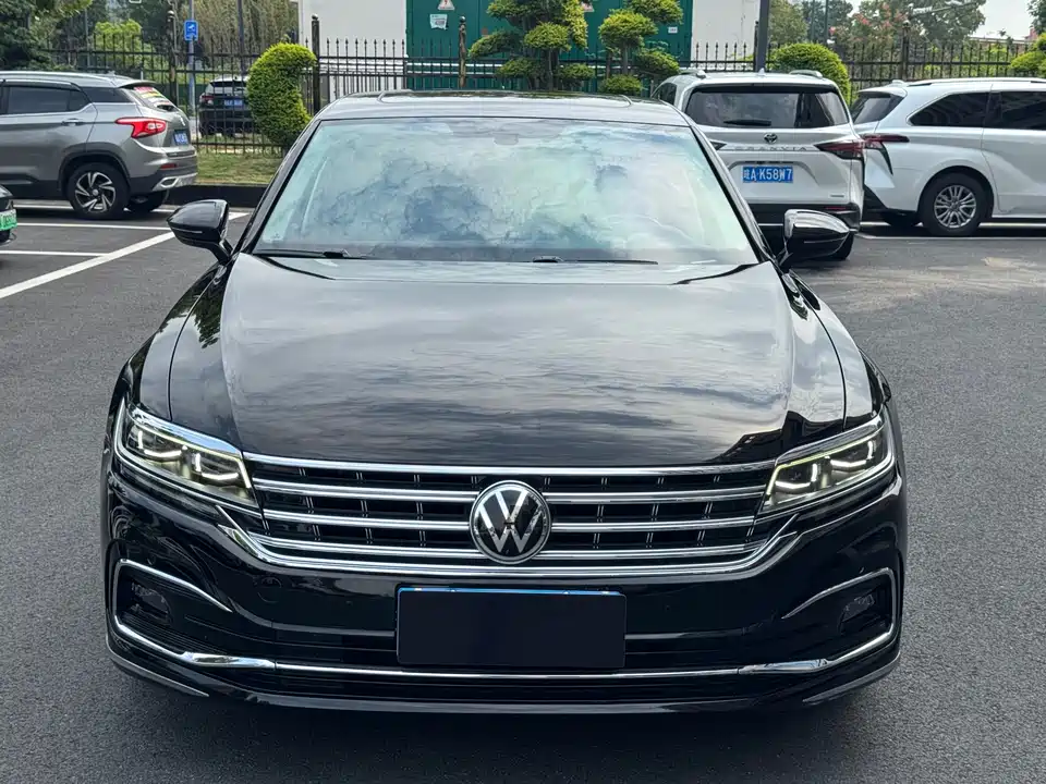 Volkswagen Huiang