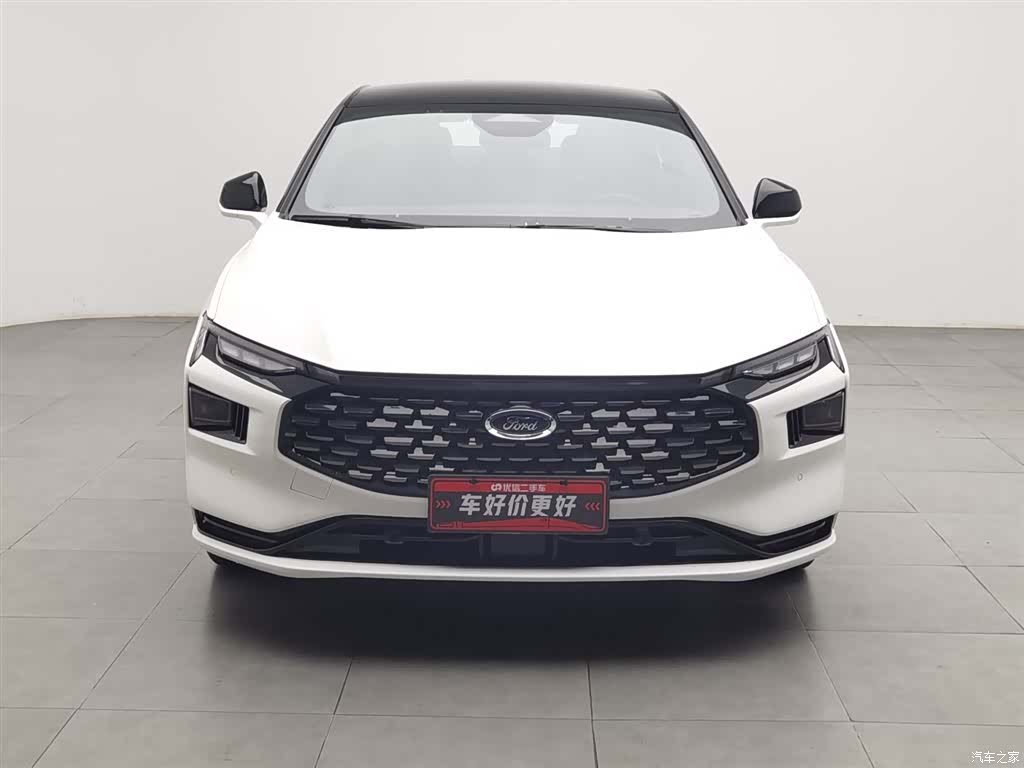 Ford Mondeo, 2023 3