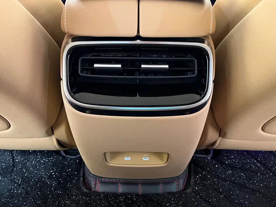 AITO Ask the world M5