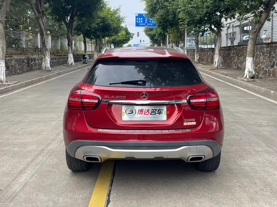 Mercedes-Benz GLA