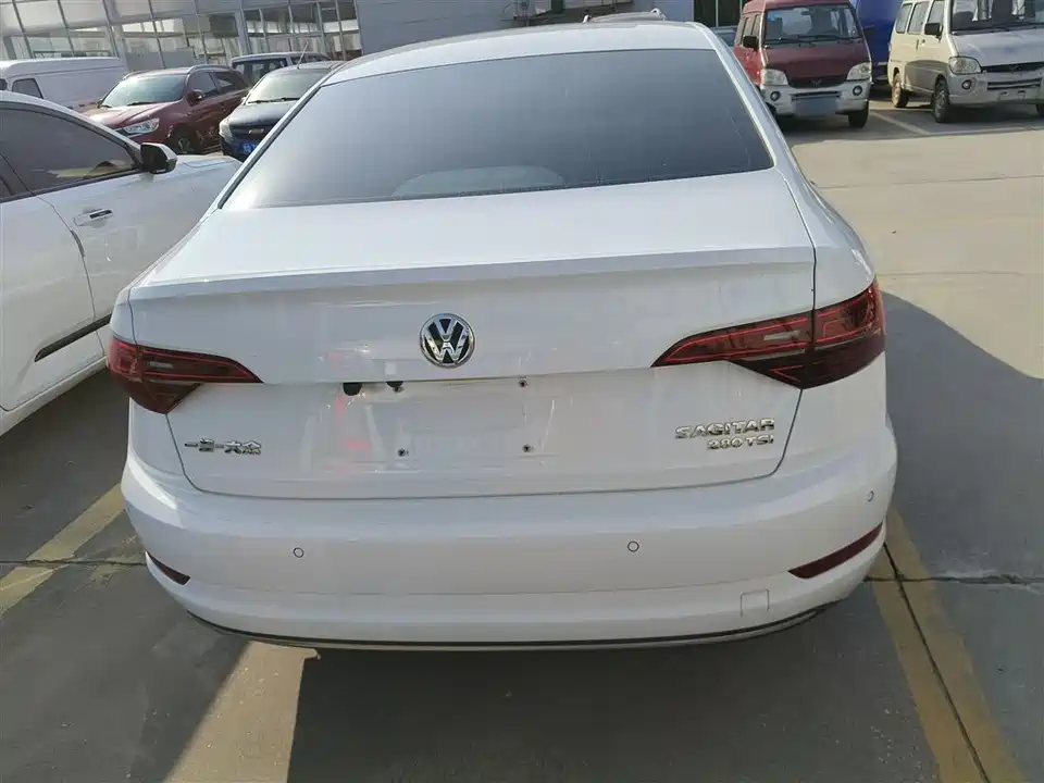 Volkswagen Sagitar