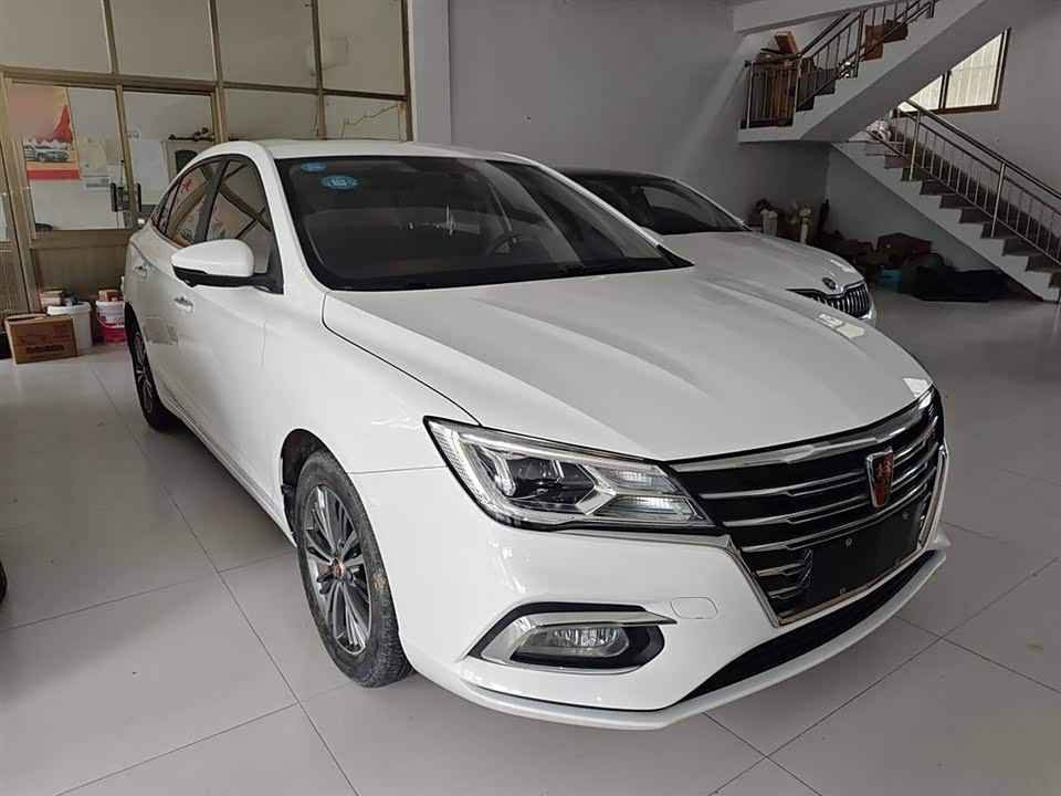 Roewe i5
