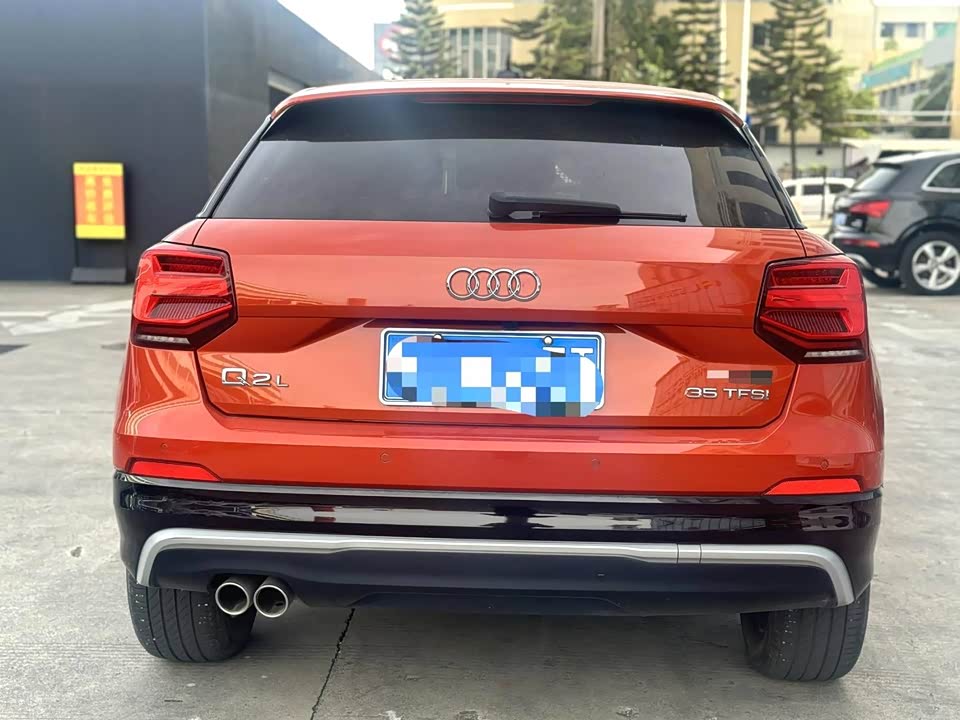 Audi Q2L