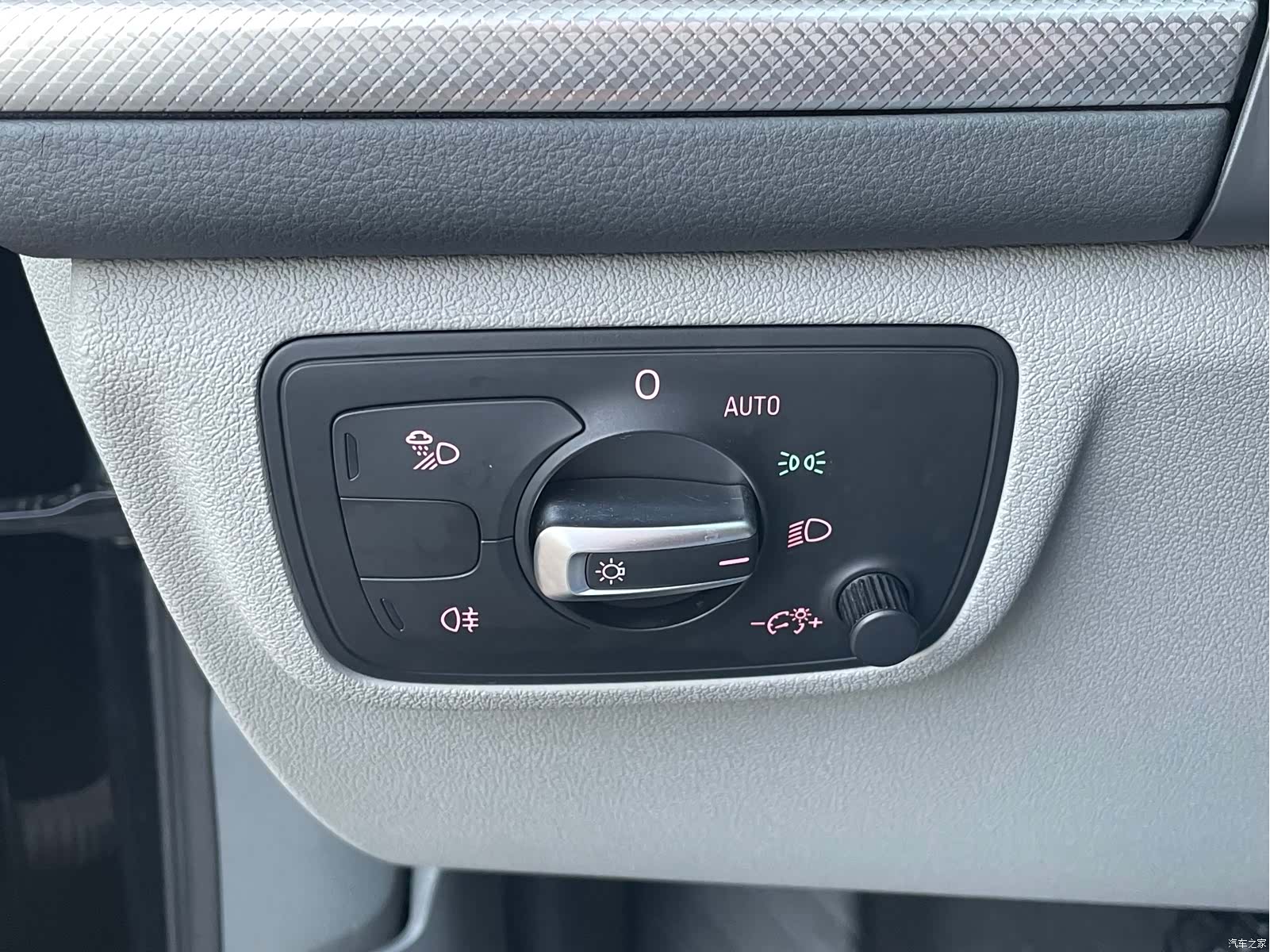 Audi A6L, 2013 12