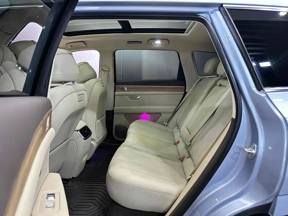 AITO Ask the world M7