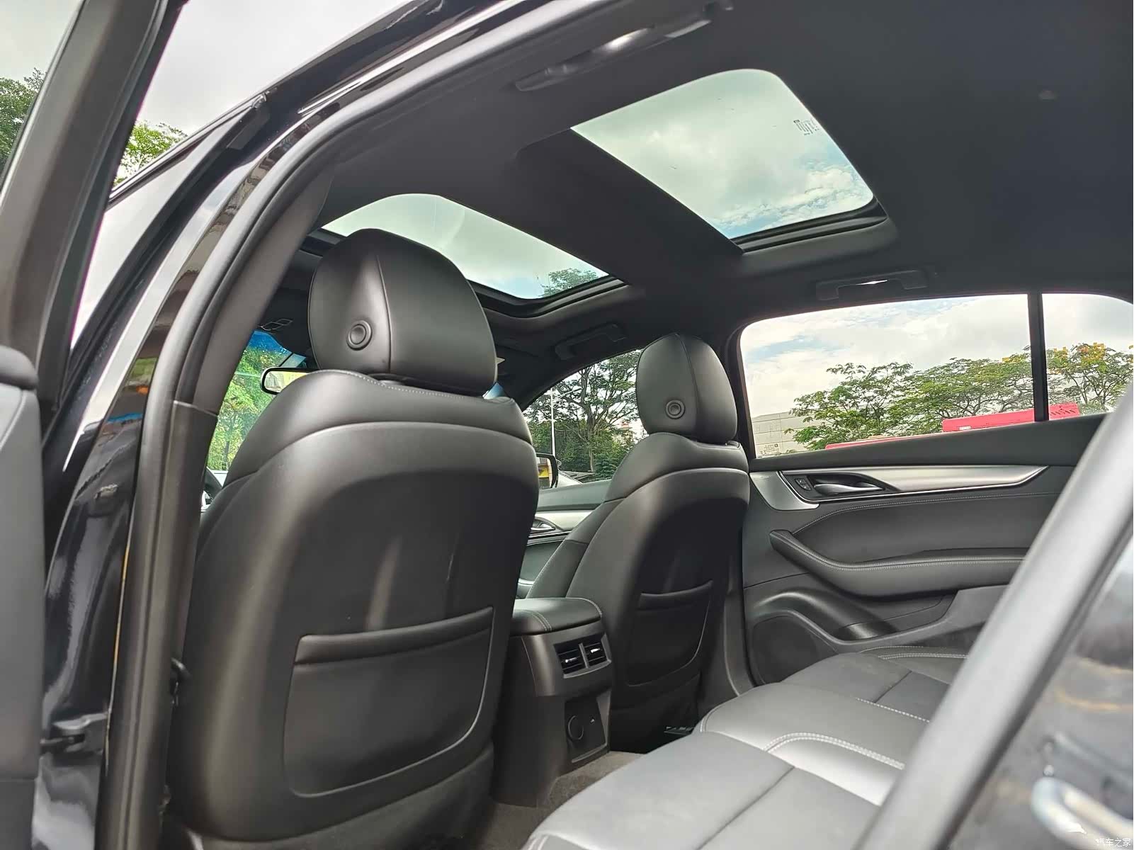 Cadillac CT5, 2023 13