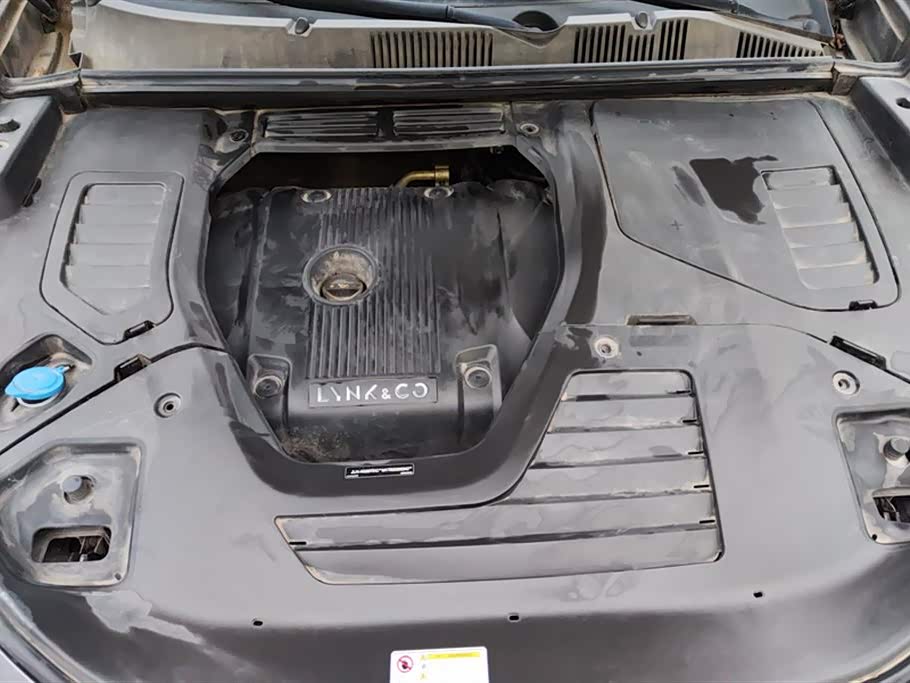 Lynk & Co 05