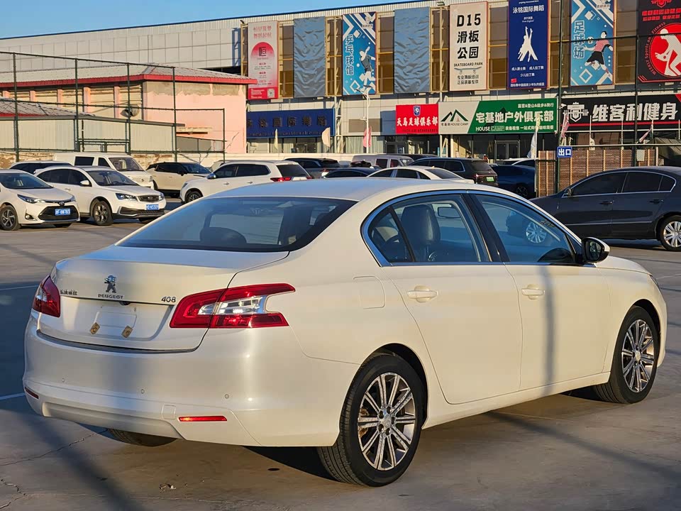Peugeot 408
