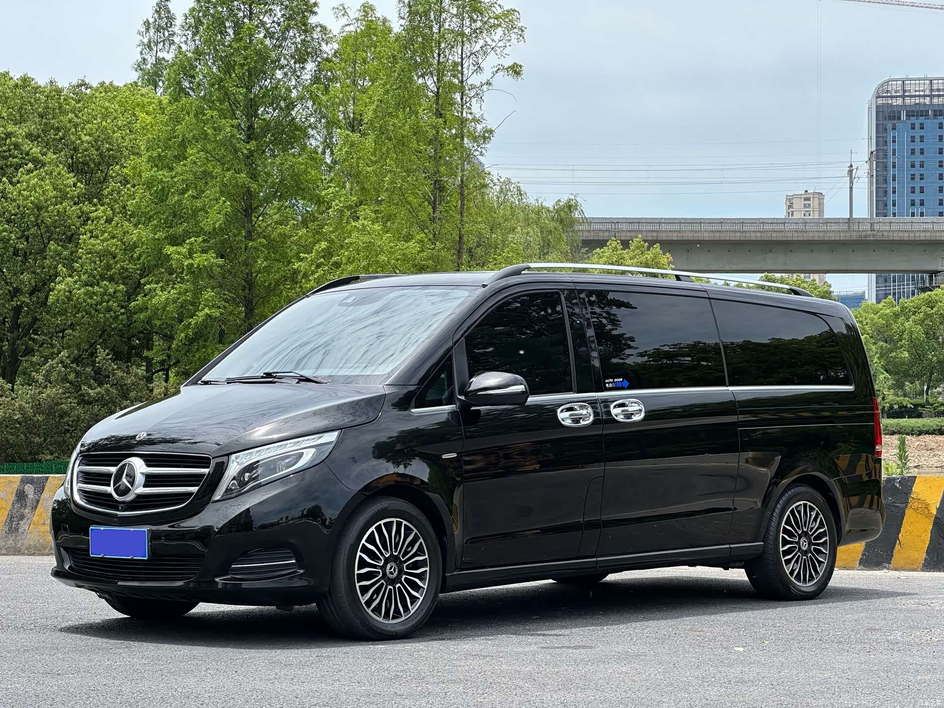 Mercedes-Benz V-Class, 2019 1