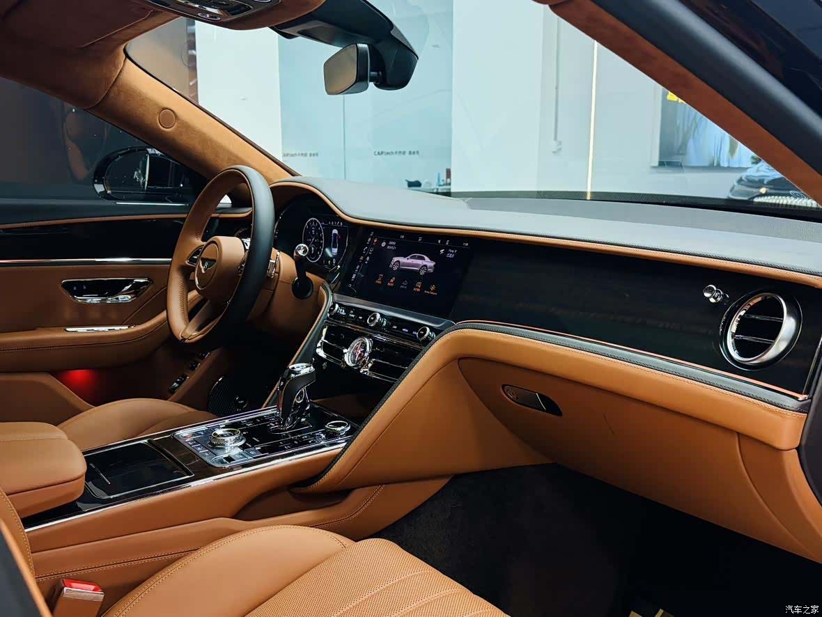 Bentley Flying Spur, 2023 27