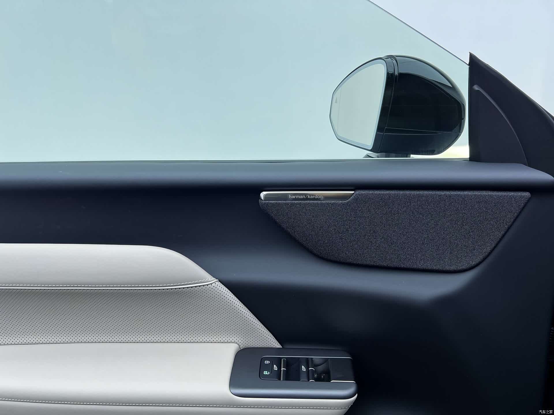 Volvo XC70, 2025 7