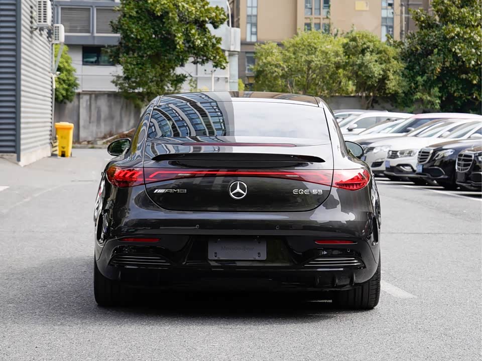 Mercedes-Benz EQE AMG